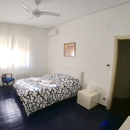 The House Of Grandma Apartment Наполи Екстериор снимка